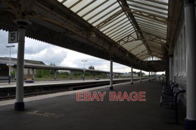 FOTO TAUNTON BAHNHOF TAUNTON RAILWAY STATION IST EIN KNOTENBAHNHOF AUF