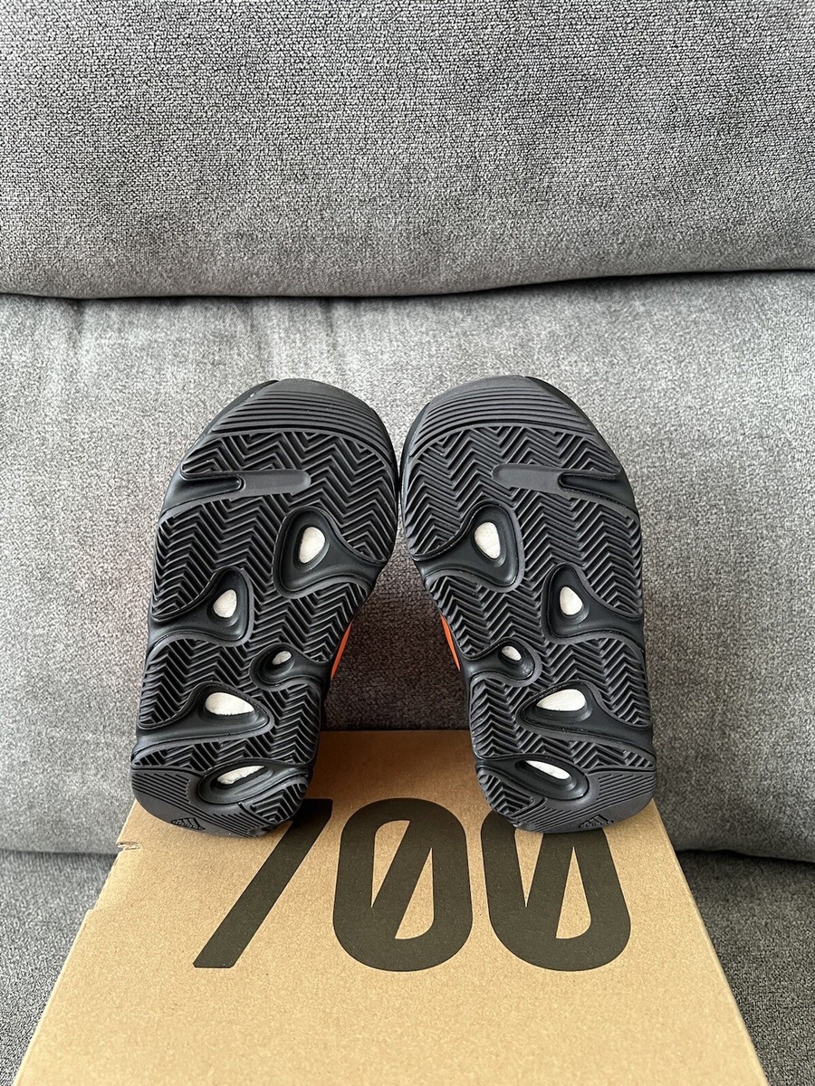 Brand New Adidas Yeezy 700 Boost MNVN Orange Size 6.5K with