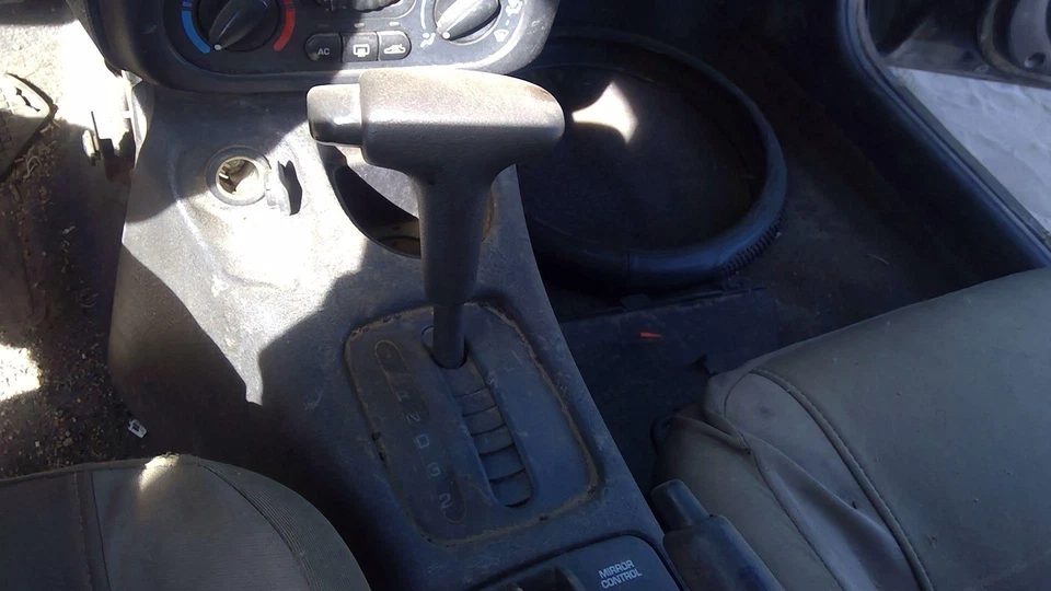 2000 Saturn Sl2 Floor Shifter Lever Assembly Shift Unit Automatic Transmission - Image 4 of 4