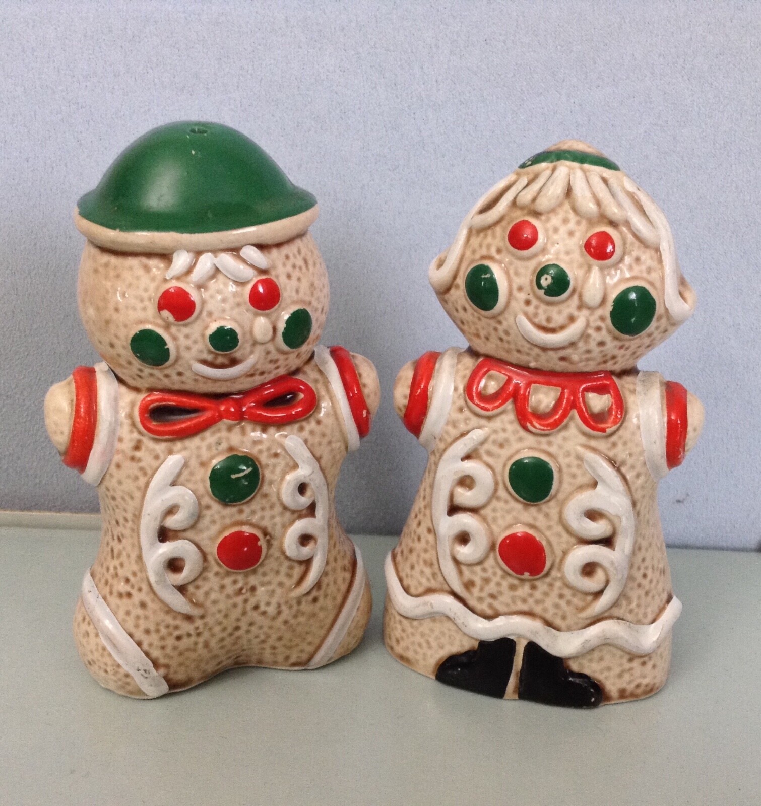 VTG Mr & Mrs Gingerbread Husband & Wife Salt & Pepper Shakers Stamped