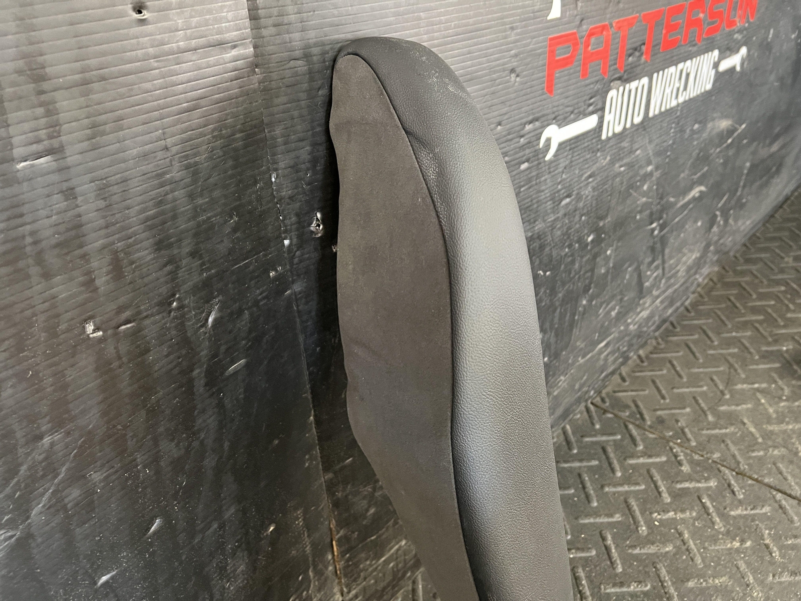 2017 MASERATI GHIBLI REAR RIGHT PASSENGER SIDE SEAT EXTENSION BLACK LEATHER