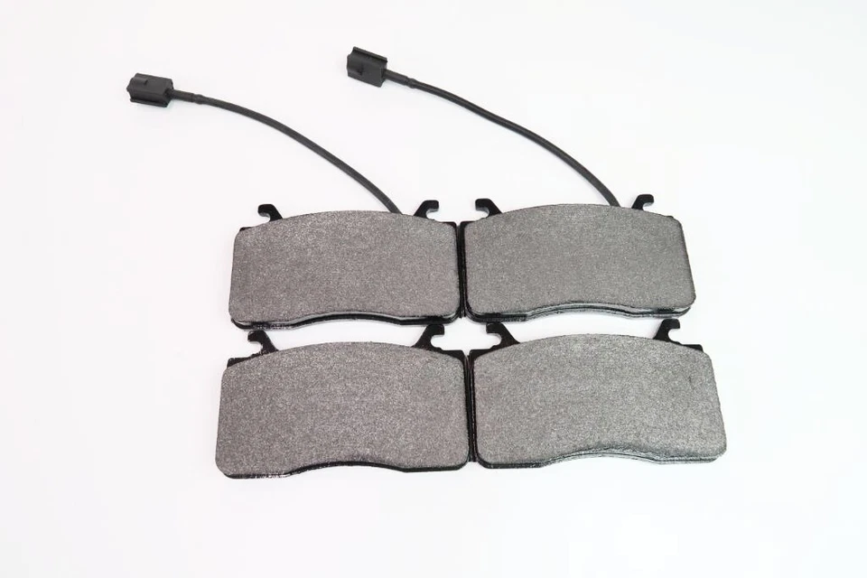 Pastillas de freno delanteras traseras Alfa Romeo Stelvio y rotores perforados actualización Foto 3 de 4