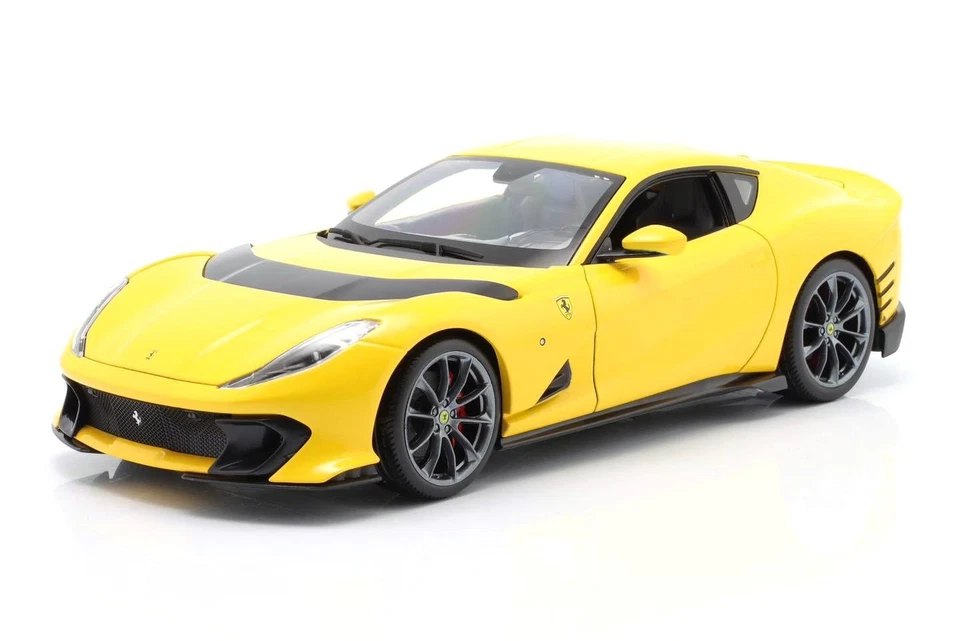 BBURAGO FERRARI 812 COMPETIZIONE - GIALLO MODENA - 18-01646 SCALA 1:18 - Immagine 3 di 3