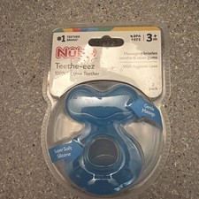 Nuby Silicone Teether Teethe-EEZ w/ 2 Pack Bristles Soothes  Clean Gums w/Case