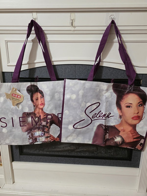 **NEW** (Set Of 2) H-E-B Selena  Reusable Plastic Shopping Bag.
