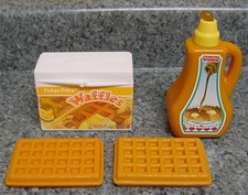 FISHER PRICE Fun Food Grocery Market Toy CONTAINER 2 WAFFLES POURING SYRUP