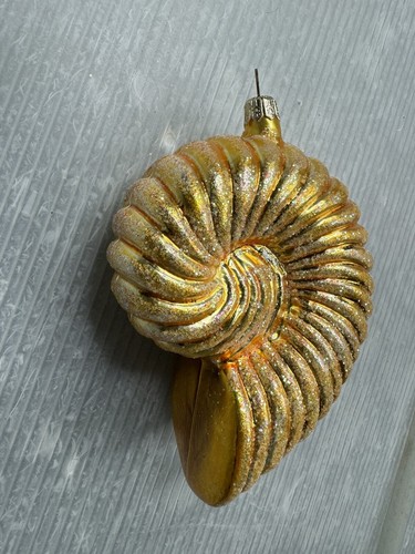 vintage CHRISTOPHER RADKO 4.5” medium Nautilus Glass Ornament - Picture 7 of 10