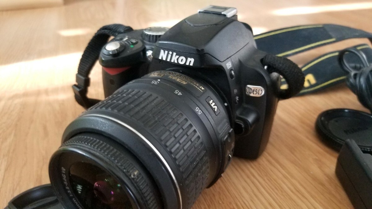Nikon D D60 10.2MP Digital SLR Camera - Black (Kit w/ DX 18-55mm