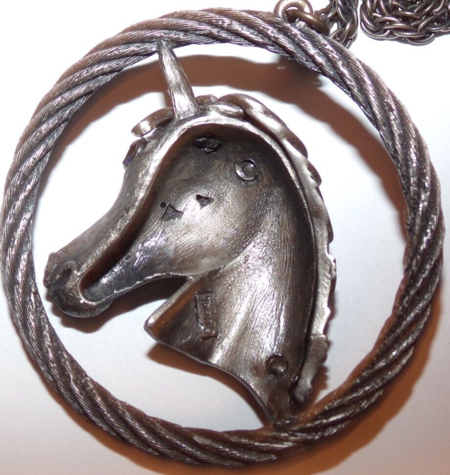 BEAUTIFUL BLUE EYED HORSE HEAD SHAPED NECKLACE SIGNED… Gem