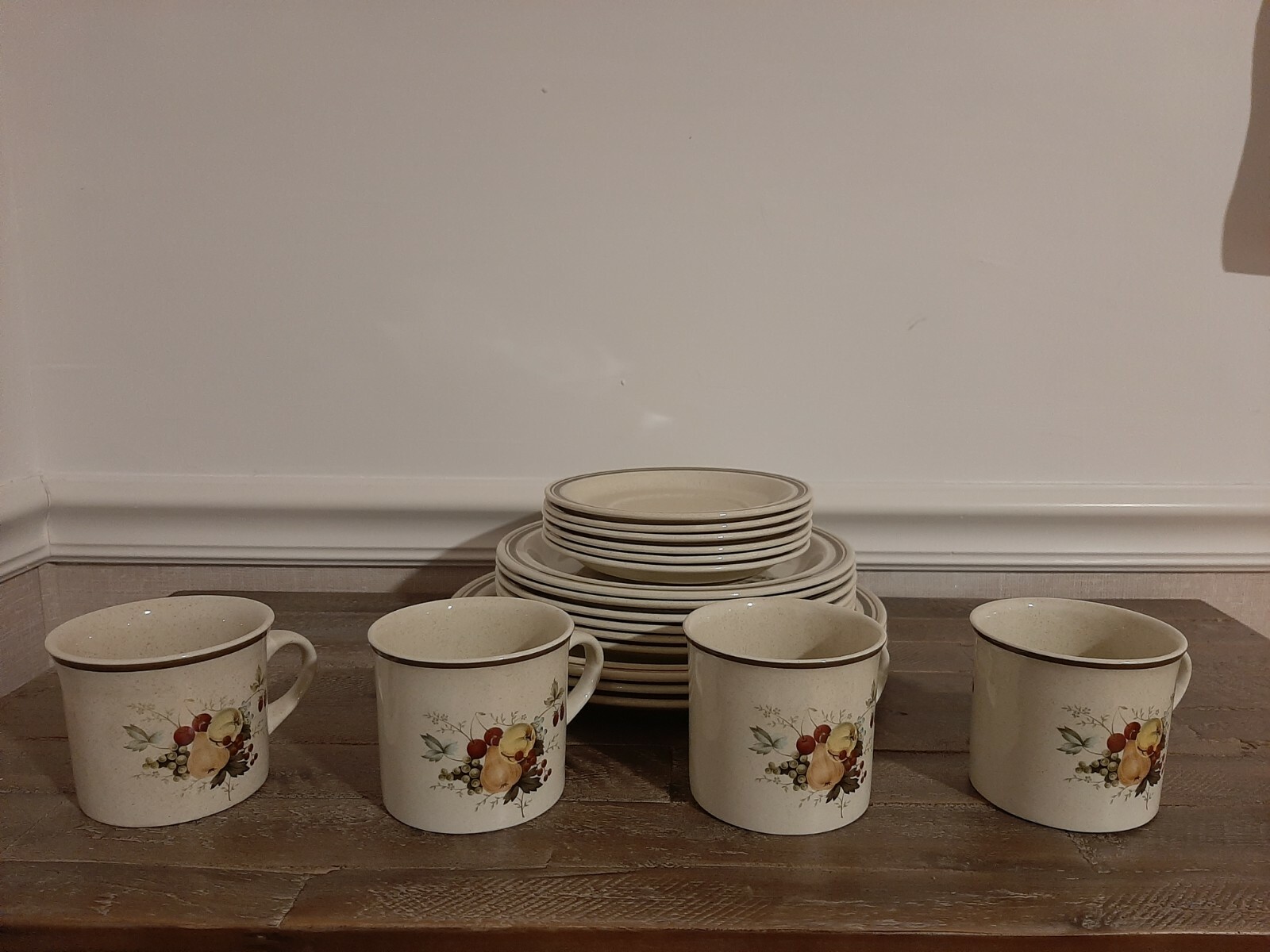1975 Royal Doulton Lambeth Stoneware Cornwall 19 piece Dinner Set LS
