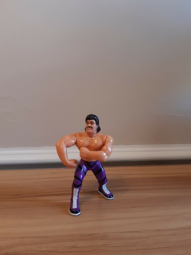 WWF WWE Hasbro Wrestling Vintage Figure Rare Ravis...