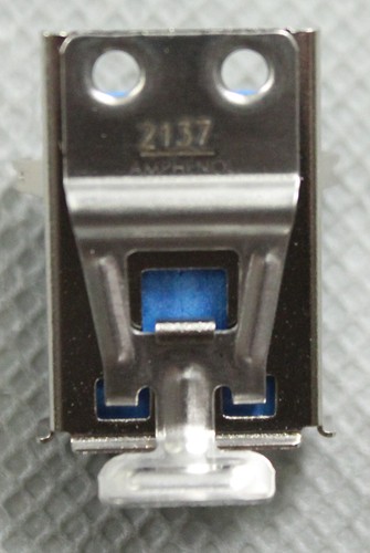 Lot of 263 Amphenol LUSB-3190-00 RUGGED USB 3.0 Type- A Through- Hole Connectors - Picture 2 of 4