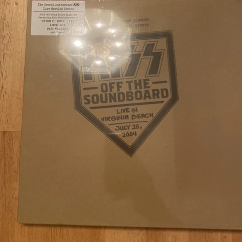 KISS Off the Soundboard Virginia Beach 3lp Black Vinyl Made in EU Still Sealed