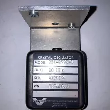 VECTRON LABS.  CRYSTAL OSCILLATOR 10 MHZ   MODEL 251-2991-1