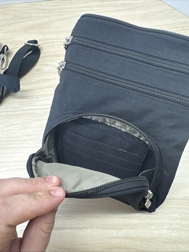 Baggallini Small Crossbody Bag Black With Lots Of Pockets! Goth Retro - Picture 4 of 10