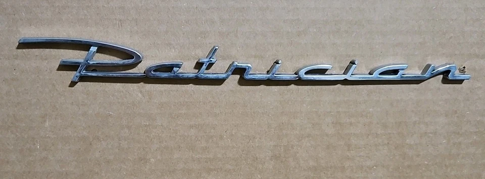 Packard Patrician 1954 emblemas traseros cromados parte # 448671 usado Foto 3 de 4