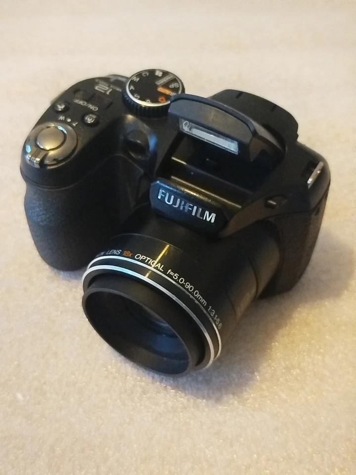 Fujifilm FinePix S1800 12.2MP Compact Digital Bridge Camera Black Tested #794, photo 2 of 5