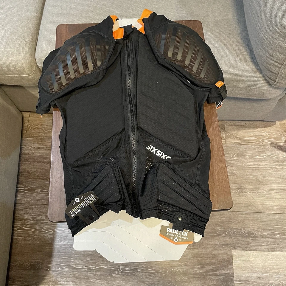 Chaqueta de compresión SixSixOne 661 Evo manga corta negra (pequeño adulto) Foto 3 de 4