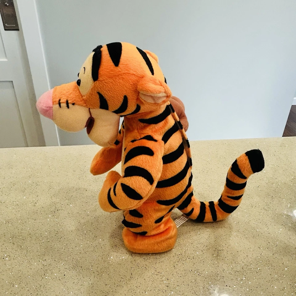 Juguete de peluche Disney Tigger 1999 Mattel Talking Bouncing Jumping 12", sin probar, de colección Foto 4 de 4