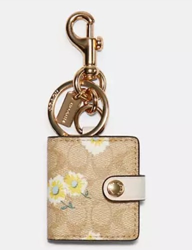🐼💦 Coach C3130🐼💦 Bilderrahmen Taschenanhänger Signatur Canvas Gänseblümchen🐼 D131