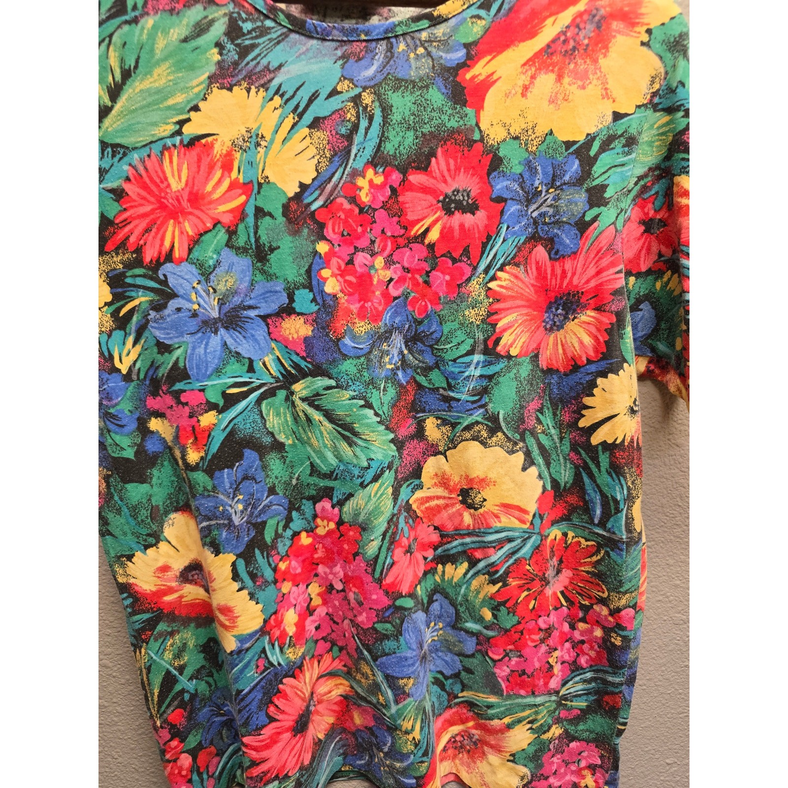 Vintage Womens Carolina Colours Shirt Floral Tee VTG Flower Print T-shirt Medium