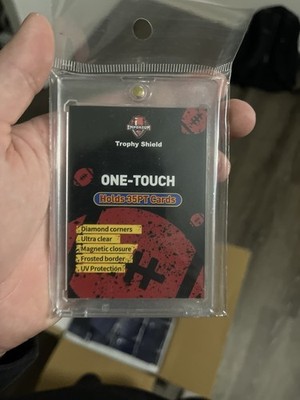 100 Magnetic One Touch Card Holders - 35pt  (Ultra Pro Quality)