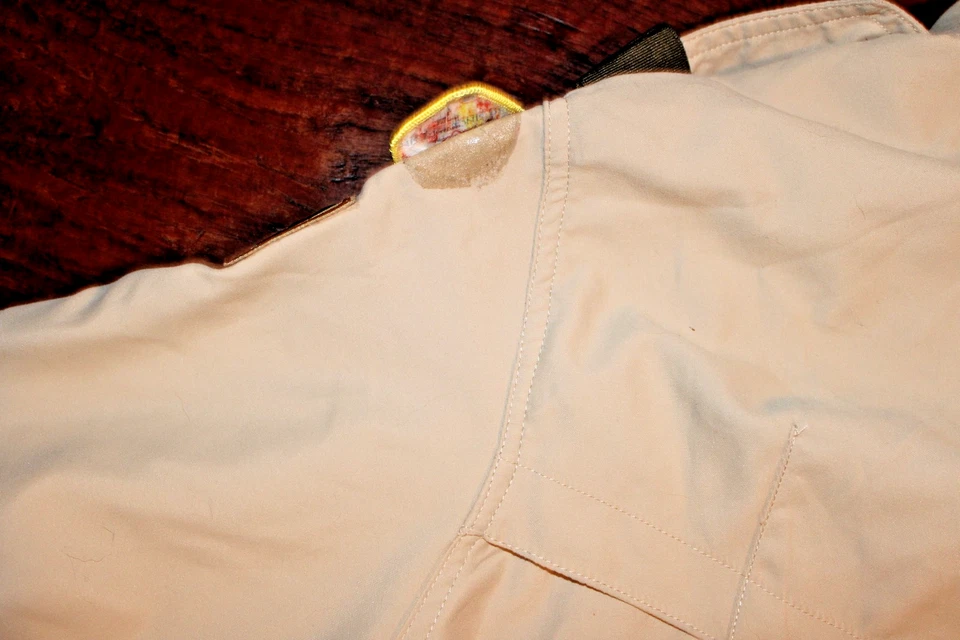 Camisa para hombre Boy Scouts of America BSA bronceada mediana ventilada poli microfibra pegada pat Foto 4 de 4