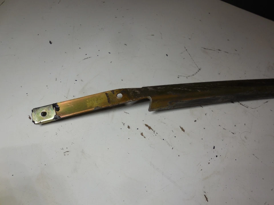 Suporte de montagem para espelho lateral esquerdo 73-89 Mercedes Benz R107 380SL 560SL 450SL - Imagem 4 de 4