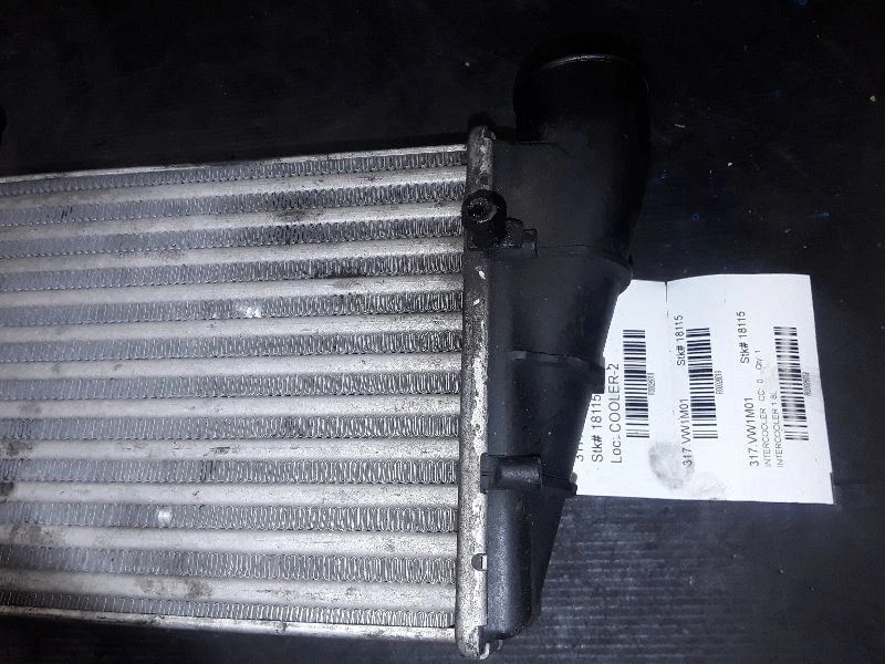 Volkswagen Passat 2001 intercooler 1,8 L Foto 3 de 4