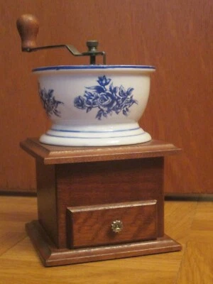 moulin à café manuel (reproduction) - Photo 1/4