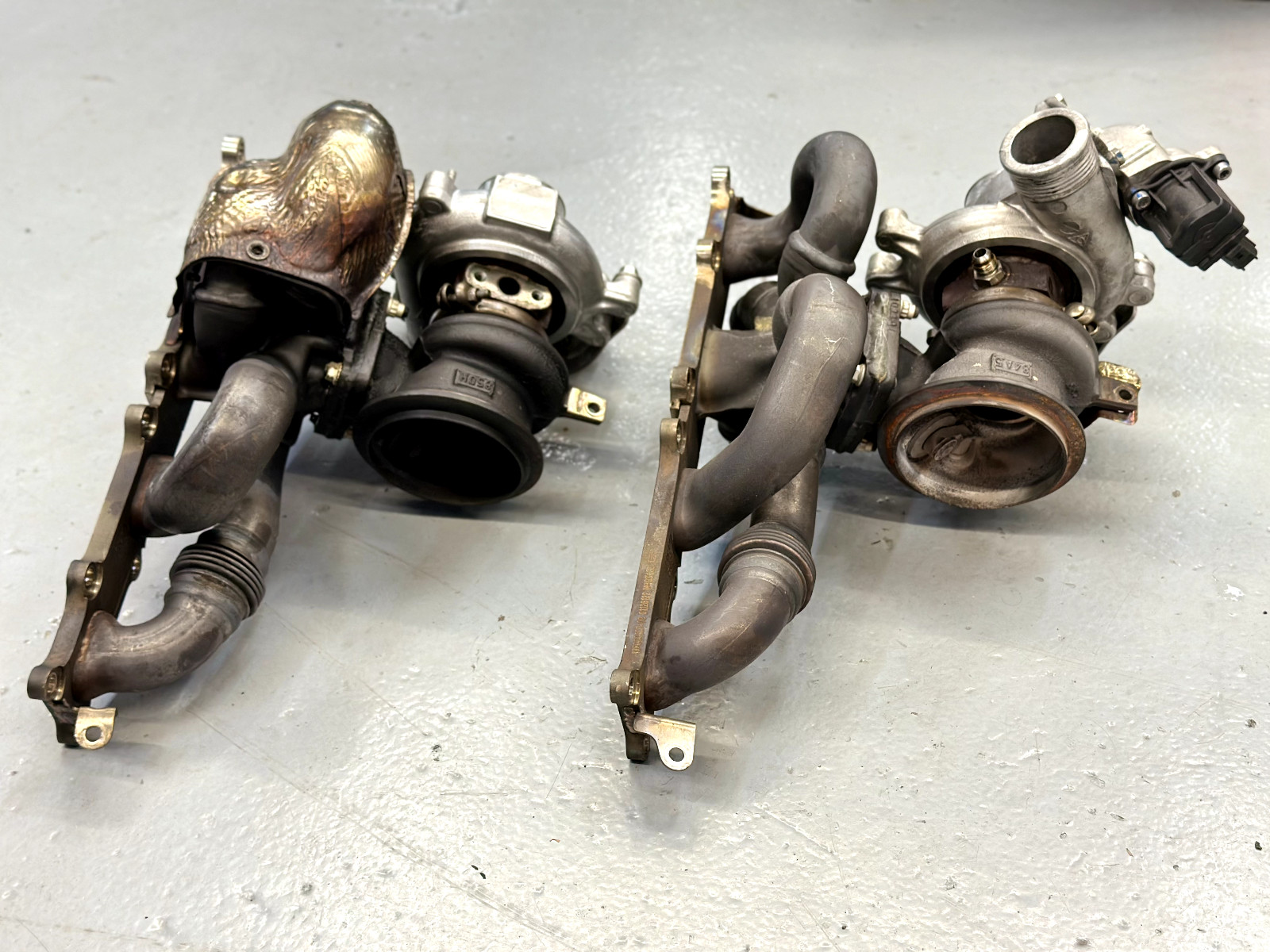 McLaren 570 GT4 turbochargers 13F0546CP 13F0545CP Left+Right OEM used