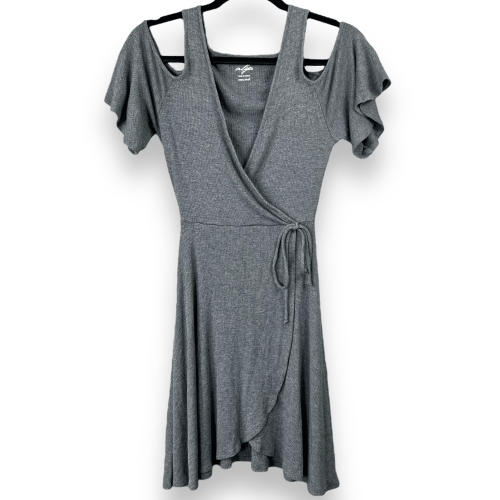 Alya Francescas Cold Shoulder Mock Wrap Midi Dress XS Extra Small Gray  V-Neck