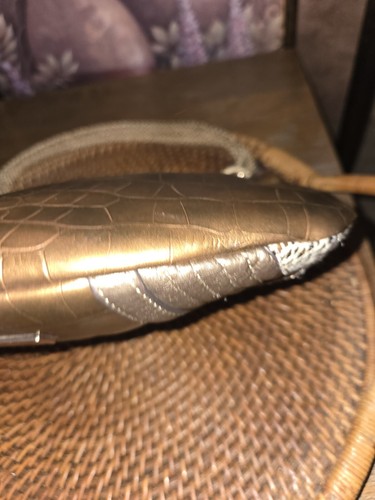 Dana Buchman Metallic Bobbi Hobo Kunstleder Tiermotiv Tasche Neu mit Etikett Gebraucht - Bild 7 von 19
