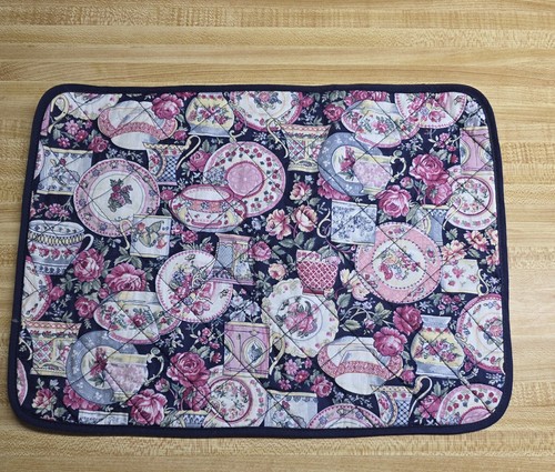 VTG Placemats. Teacups, Saucers. Roses. Dark Navy Background. 16"x12. Set of 4. - Picture 6 of 8