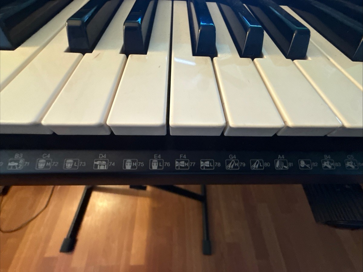 YAMAHA. PORTATONE. PSR-540. 61 KEYBOARD. Tested & Working. Can