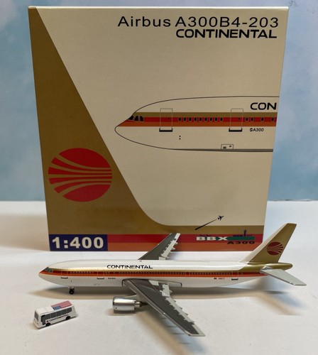 BlueBox 1:400 Continental Airbus A300 N967C Saul Bass Red Meatball W/Stand & GSE