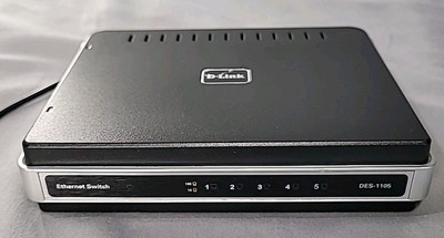 D-Link Model DES-1105 Destkop Ethernet Switch 5 Port 10/100 Mbps