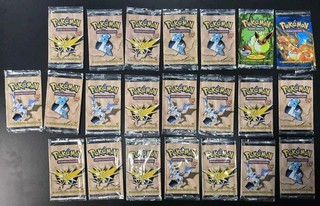 Confezione Vintage Wrapper Lotto Di 22 Pokémon Booster Pack Vuoti 1° Edizione Tranne Base