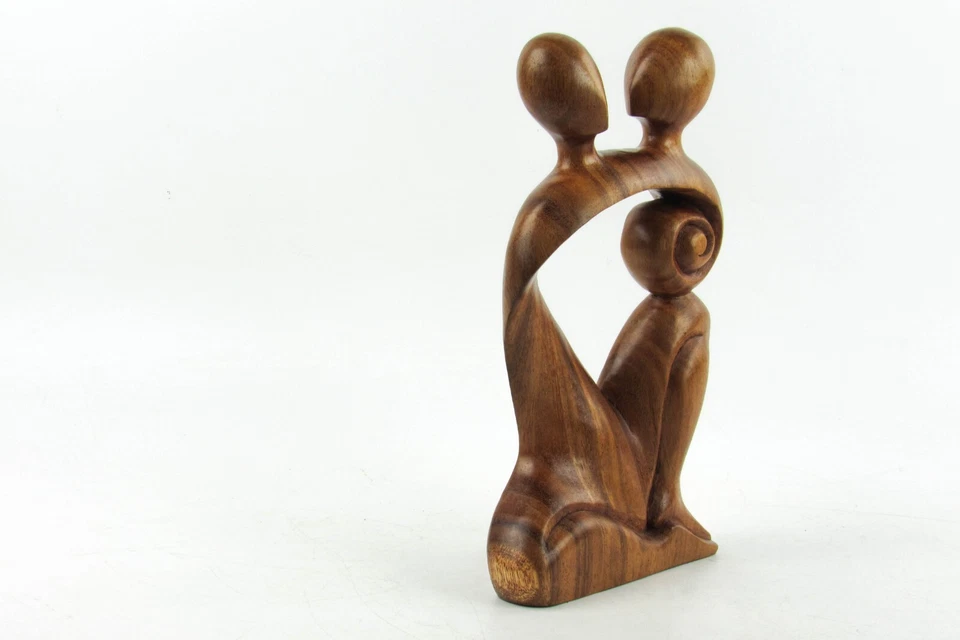 Escultura de madera tallada a mano Novica de Mustika “Dreaming Of You” 12 pulgadas de altura Foto 2 de 4