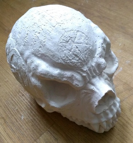 LARGE PLASTER VAMPIRE SKULL (paint your own!) decorate crafts etc 11x12x15.5cm - Picture 6 of 7