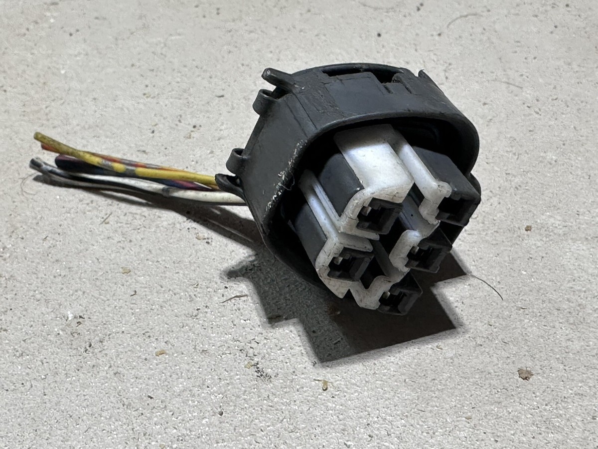 Tacoma CIC チーフ OEM 1995 1996 1997 TOYOTA TACOMA FUEL PUMP CONNECTOR PLUG