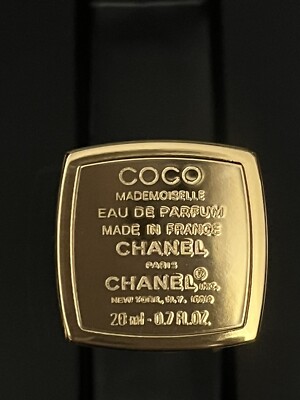 New Coco Chanel Mademoiselle Gift Box Set Eau De Parfum 3.4 New Coco Chanel Mademoiselle Gift Box Set Eau De Parfum 3.4