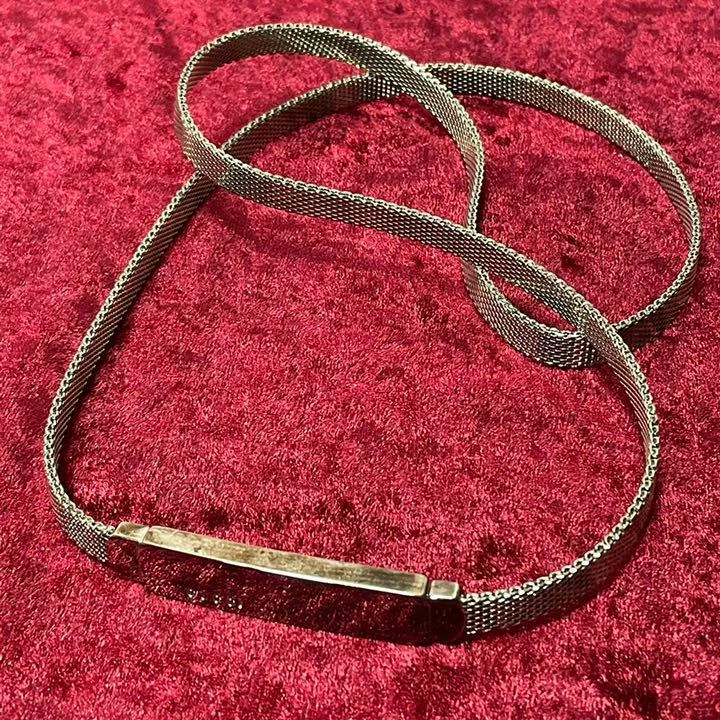 Chaîne filaire d'or ceinture Gucci longueur totale 75 cm larg,8 cm accessoires pour femmes