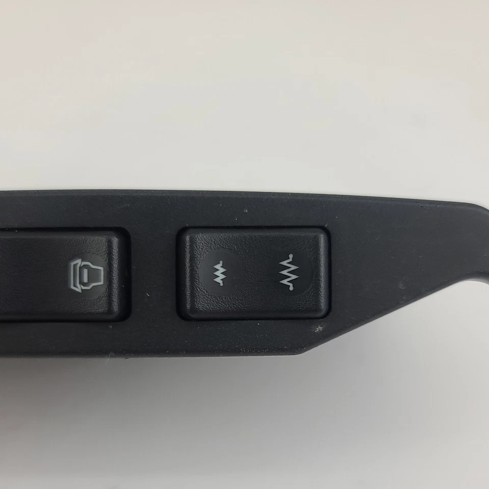 Переключатель управления передним правым сиденьем 11–17 подходит для Aston Martin V8 Vantage GTS - Изображение 4 из 4