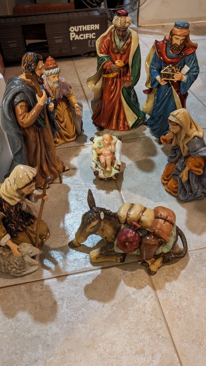 Kirkland Signature Porcelain Nativity Set Incomplete missing Camel