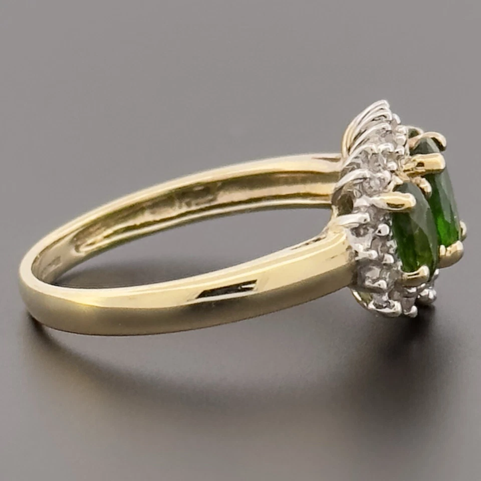 Кластерное кольцо из желтого золота 9 карат с хромированным диопсидом и бриллиантами размер J с клеймом - Изображение 3 из 4