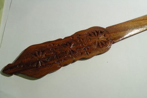 vintage wooden letter opener carving floral flowers 29.5cm long - Picture 4 of 5