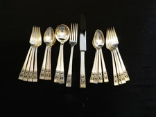 ONEIDA COMMUNITY "CORONATION" SILVER PLATE, 20 PIECE FILLER SET, E COND