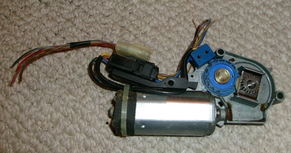 BMW 525i E34 1989-95 OEM techo corredizo motor con coletas OE # 1378645,0 Foto 3 de 4