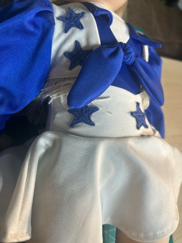 dallas cowboy cheerleader porcelain doll - Picture 6 of 11